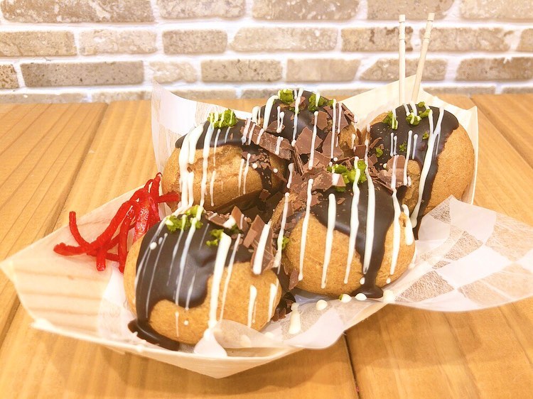 本日、明日限定でお祭りスイーツ限定販売しています♬ たこ焼きプチシュー焼きそばチョコモンブランチョコバナナビールゼリー　など 夏気分を味わえるスイーツをご用意しました♡ 是非お立ち寄りください️