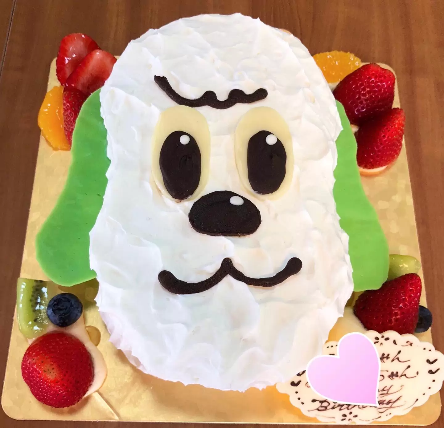 昨日はたくさんのご来店ありがとうございました!本日は、昨日の振替のためお店はお休みです♀️明日からまた営業しておりますので、どうぞ宜しくお願い致します!     写真は特注でお作りしたお子様に大人気のわんわんケーキです♬    特注ケーキアルバムも店頭にご用意しておりますので、ケーキのご注文の参考に是非ご覧ください      ※特注ケーキは3日〜1週間前のご予約をお願いしております♀️※     #わんわんケーキ #ワンワン #特注ケーキ #お誕生日ケーキ #オーダーケーキ #マツテク #松戸 #松戸市 #松戸ケーキ #松戸パティスリー #パティスリーハグミ #パティスリーはぐみ